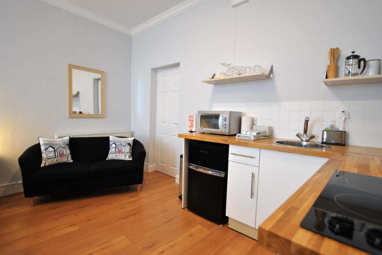 Market Apartment- Harbourfront Studio Питтенуим Экстерьер фото